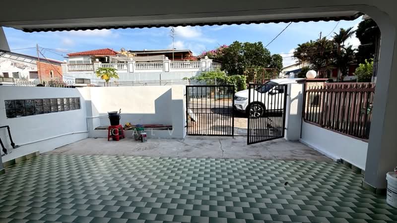 Rumah Teres 1 Tingkat untuk Dijual di Taman Johor (Tampoi) - Calvin Lee - PropertyGuru.com.my