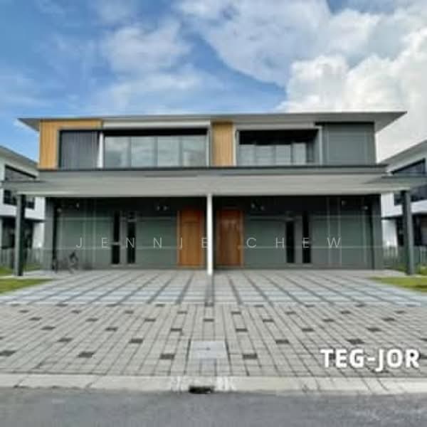 Rumah Berkembar untuk Dijual di Setia Alam (Selangor) - Jennie Chew - Exterior - PropertyGuru.com.my