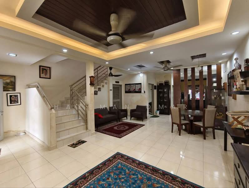 Rumah Teres 2 Tingkat untuk Dijual di Bangi (Selangor) - Hazeman Omar - Living Room - PropertyGuru.com.my