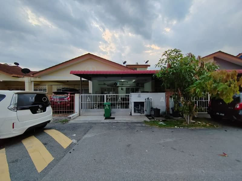 Rumah Teres 1 Tingkat untuk Dijual di Banting (Selangor) - Mohd Aizat Saiful Bahri - Exterior - PropertyGuru.com.my