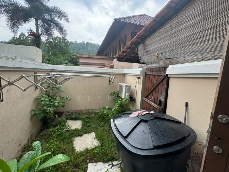 Semi-Detached House for Sale in Bukit Kiara (Kuala Lumpur) - Evelyn Khoo - Back Yard - PropertyGuru.com.my