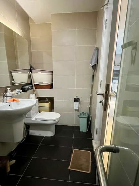 Service Residence for Sale at Suasana Bukit Ceylon / Raja Chulan Residences - Anizah Abdullah - Bathroom - PropertyGuru.com.my