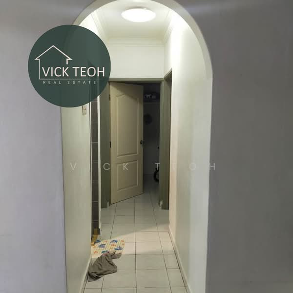 Condominium for Sale at Villa Condominium - Vick Teoh - Corridor - PropertyGuru.com.my
