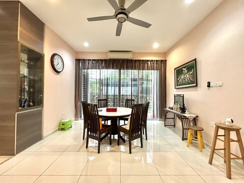 Bungalow for Sale in Taman Rasah Kemayan (Rasah) - Connie Chong - Dining Room - PropertyGuru.com.my