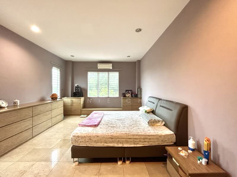 Bungalow for Sale in Taman Rasah Kemayan (Rasah) - Connie Chong - Bedroom - PropertyGuru.com.my