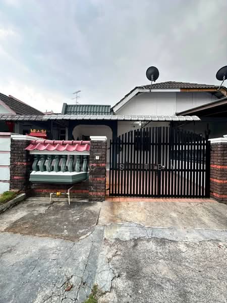 Rumah Teres 1 Tingkat untuk Dijual di Taman Universiti (Skudai) - Marcus Tey - Exterior - PropertyGuru.com.my
