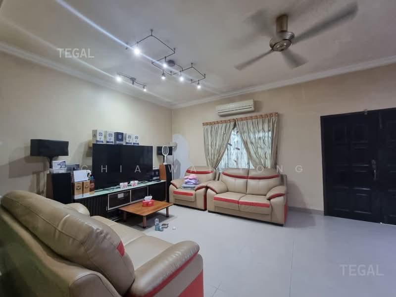 2.5-storey Terraced House for Sale in Bandar Bukit Tinggi (Klang) - Chia Wai Yong - Living Room - PropertyGuru.com.my
