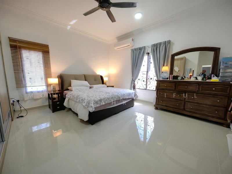 Rumah Banglo untuk Dijual di Bandar Baru Bangi (Selangor) - Mohd Aizat Saiful Bahri - Bedroom - PropertyGuru.com.my