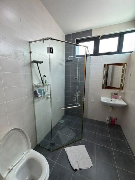 Bungalow for Sale in Bandar Mahkota Cheras (Cheras) - Hugo Gooi - Bathroom - PropertyGuru.com.my