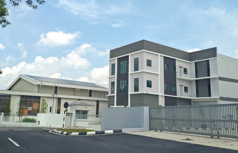 Semi-D Factory for Sale in Kawasan Perindustrian Kundang (Rawang) - Wendy Ng - Exterior - PropertyGuru.com.my