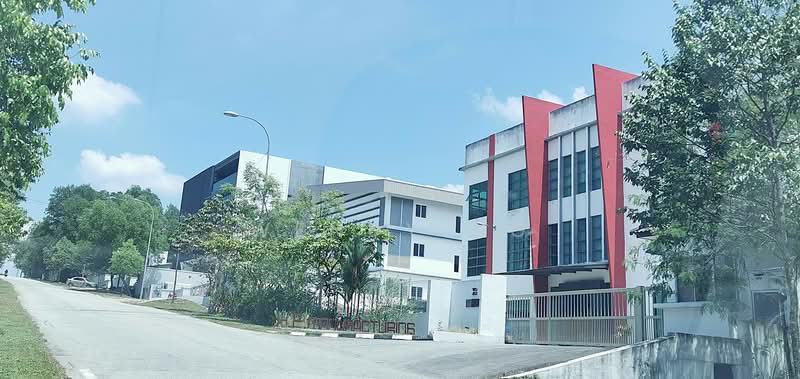 Semi-D Factory for Sale in Kawasan Perindustrian Kundang (Rawang) - Wendy Ng - Exterior - PropertyGuru.com.my