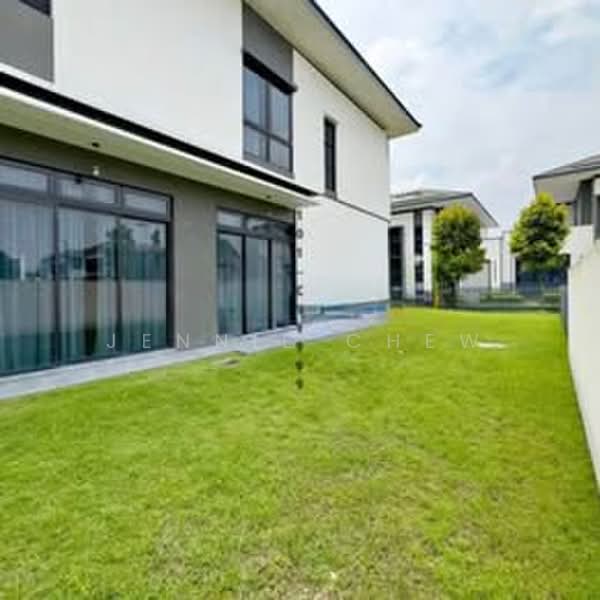 Rumah Berkembar untuk Dijual di Setia Alam (Selangor) - Jennie Chew - Exterior - PropertyGuru.com.my