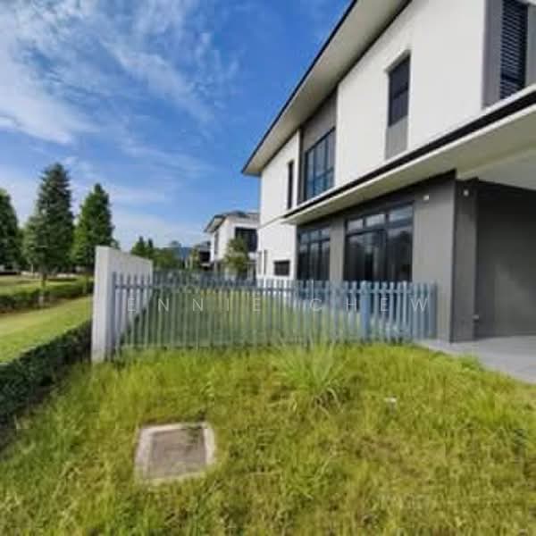 Rumah Berkembar untuk Dijual di Setia Alam (Selangor) - Jennie Chew - Exterior - PropertyGuru.com.my