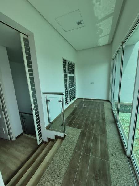Rumah Teres 3-Tingkat untuk Dijual di Putra Heights (Subang Jaya) - Chester Cheng - Corridor - PropertyGuru.com.my