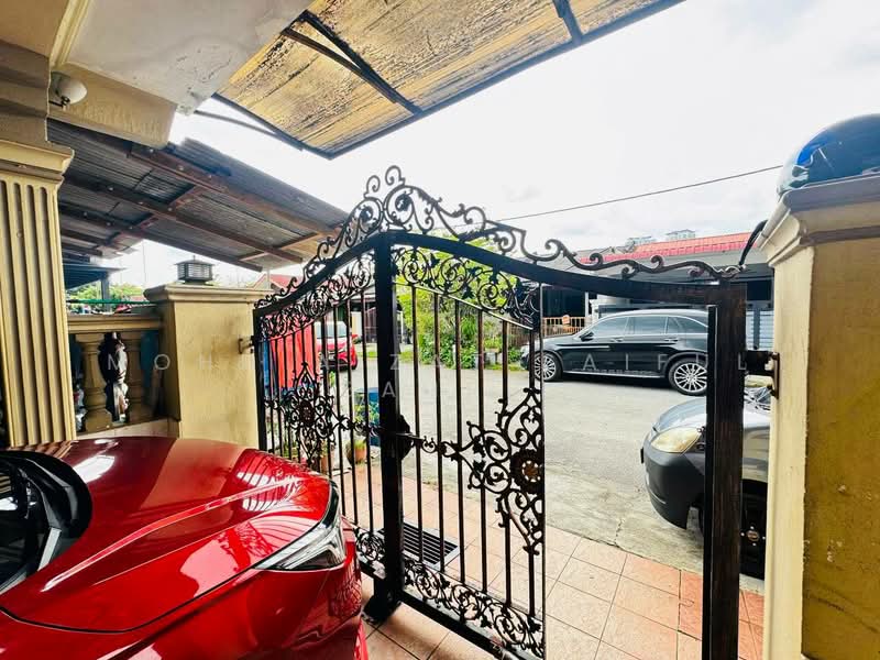 Rumah Teres 1 Tingkat untuk Dijual di Bandar Kinrara Seksyen 1 (Bandar Kinrara) - Mohd Aizat Saiful Bahri - Exterior - PropertyGuru.com.my