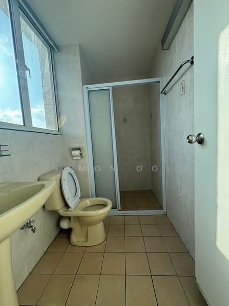Condominium for Sale at Regency Heights Condo - Simon Ooi - Bathroom - PropertyGuru.com.my
