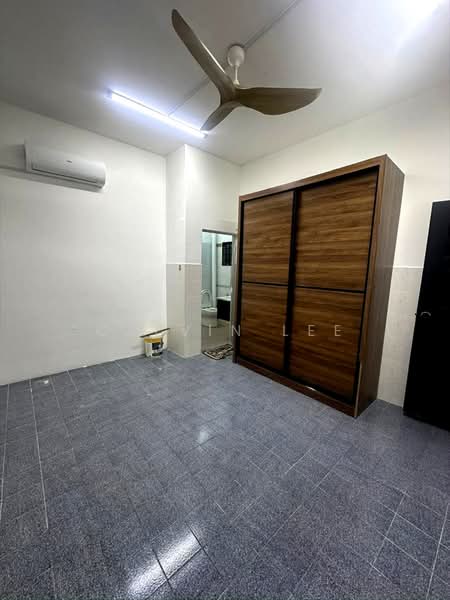 1.5-storey Terraced House for Sale in Bandar Seri Alam (Masai) - Calvin Lee - PropertyGuru.com.my