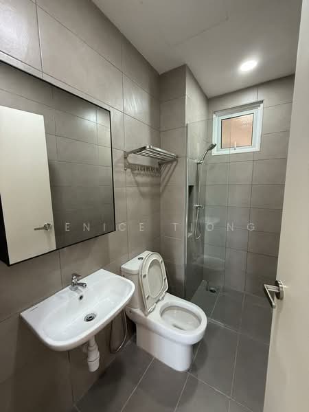 Kondominium untuk Disewa di d'Brightton - Venice Tiong - Bathroom - PropertyGuru.com.my