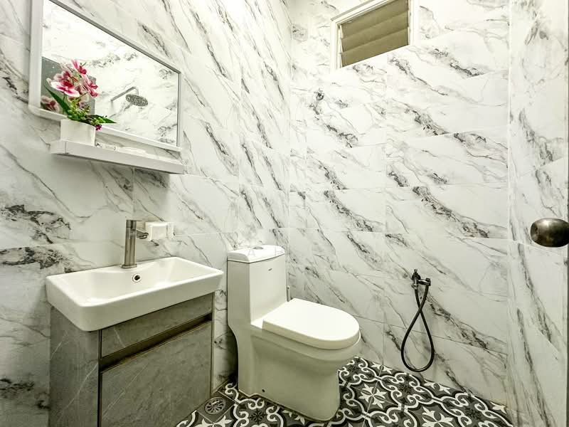 Terraced House for Sale in Bandar Baru Nilai (Nilai) - Mohd Aizat Saiful Bahri - Bathroom - PropertyGuru.com.my