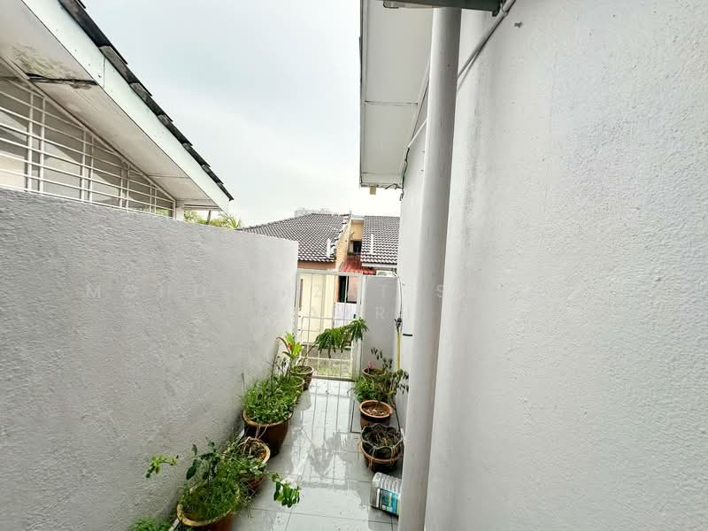 Terraced House for Sale in Bandar Baru Nilai (Nilai) - Mohd Aizat Saiful Bahri - Exterior - PropertyGuru.com.my