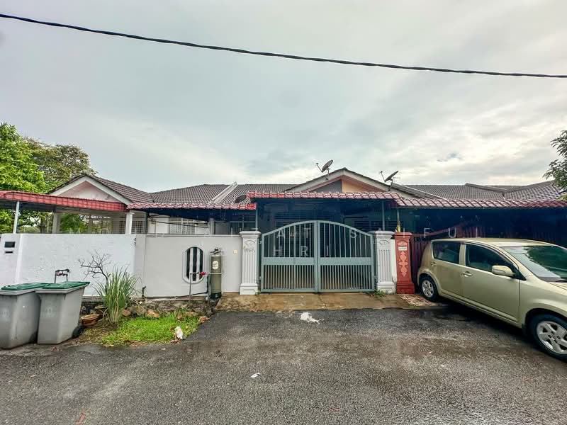 Terraced House for Sale in Bandar Baru Nilai (Nilai) - Mohd Aizat Saiful Bahri - Exterior - PropertyGuru.com.my