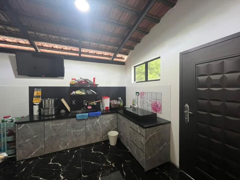 Rumah Berkembar untuk Dijual di Rawang (Selangor) - Kelly Kok - Kitchen - PropertyGuru.com.my