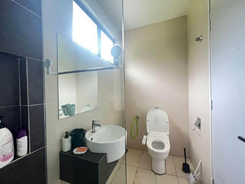 Rumah Berkembar untuk Dijual di Rawang (Selangor) - Kelly Kok - Bathroom - PropertyGuru.com.my