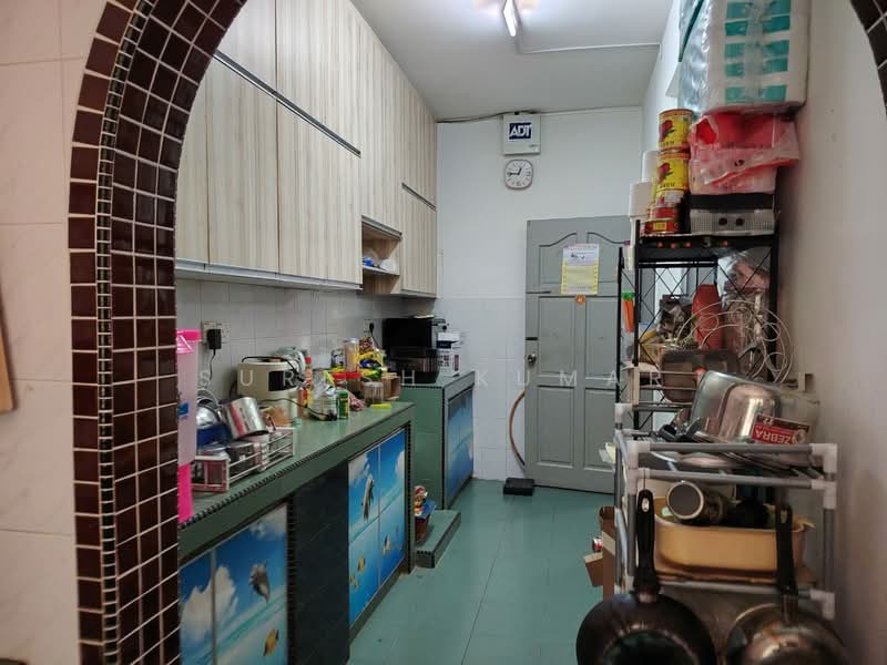 Terraced House for Sale in BANDAR PUCHONG JAYA (Puchong) - Suresh Kumar - Kitchen - PropertyGuru.com.my