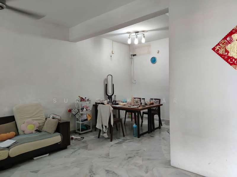 Terraced House for Sale in BANDAR PUCHONG JAYA (Puchong) - Suresh Kumar - Living Room - PropertyGuru.com.my