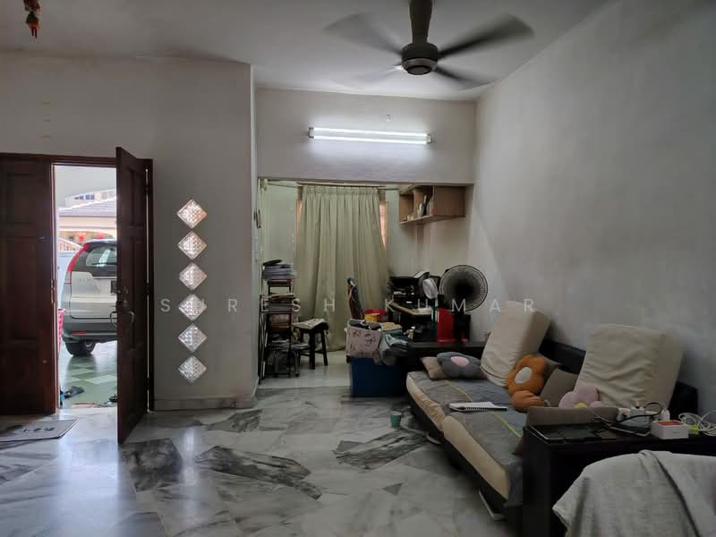 Terraced House for Sale in BANDAR PUCHONG JAYA (Puchong) - Suresh Kumar - Living Room - PropertyGuru.com.my