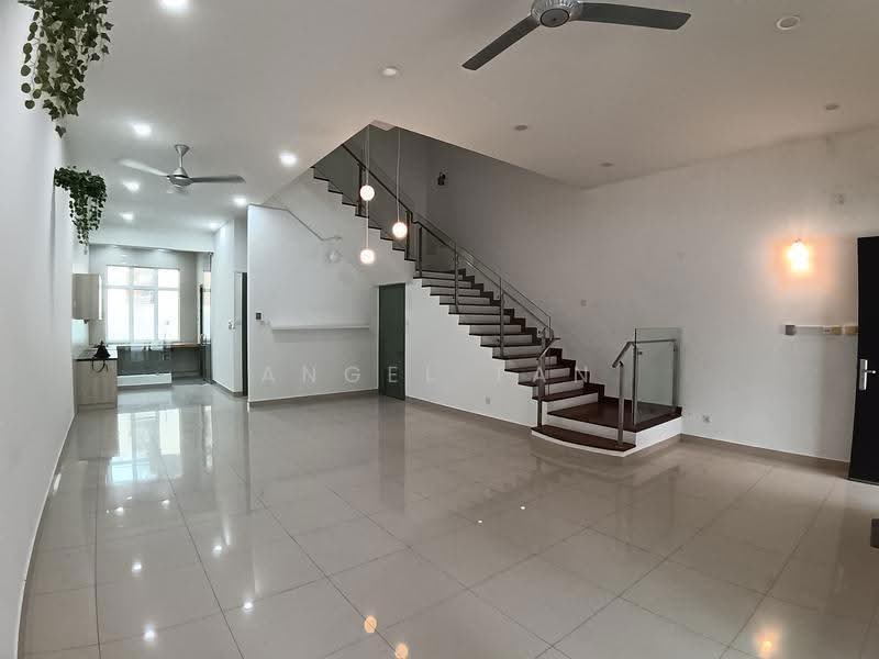 Rumah Teres 3-Tingkat untuk Dijual di Taman Dolomite Temple (Rawang) - Angel Tan - Living Room - PropertyGuru.com.my
