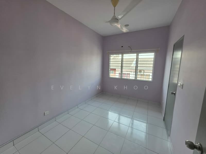 2-storey Terraced House for Rent in M Residence (Rawang) - Evelyn Khoo - Bedroom - PropertyGuru.com.my