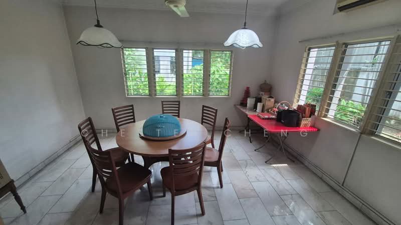 Rumah Banglo untuk Dijual di Taman Sri Andalas (Klang) - Chester Cheng - Dining Room - PropertyGuru.com.my