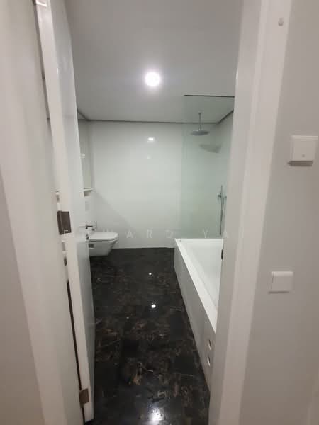 Servis Apartment untuk Dijual di Arcoris Residences - Edward Yap - Bathroom - PropertyGuru.com.my