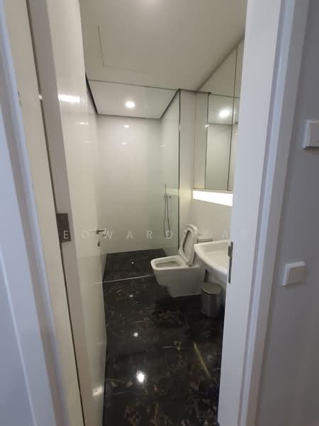 Servis Apartment untuk Dijual di Arcoris Residences - Edward Yap - Bathroom - PropertyGuru.com.my