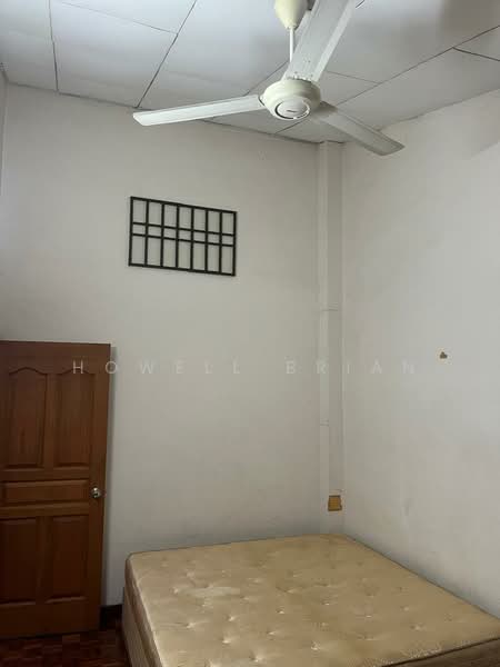 Rumah Teres 2.5 Tingkat untuk Dijual di George Town (Penang) - howell brian - Bedroom - PropertyGuru.com.my