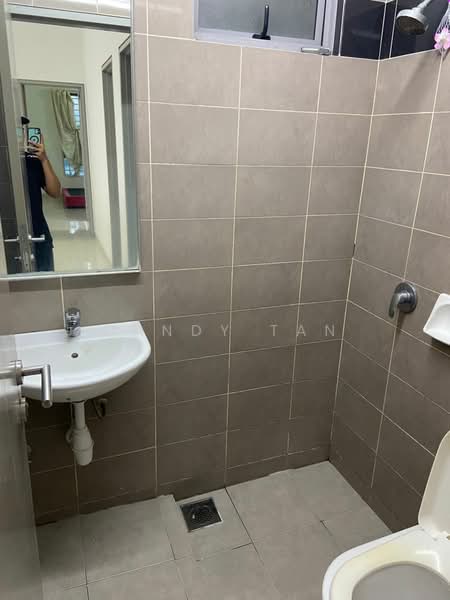 Servis Apartment untuk Dijual di Vega Residensi 1 - Candy Tan - Bathroom - PropertyGuru.com.my