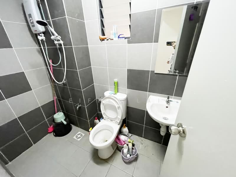 Condominium for Rent at Residensi Mutiara Kajang 2 - Eiffel Lai - Bathroom - PropertyGuru.com.my