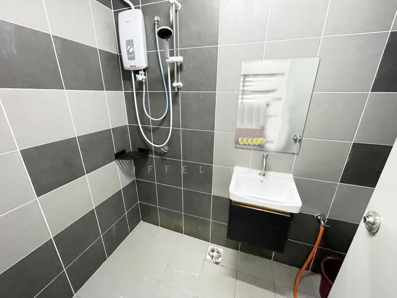 Condominium for Rent at Residensi Mutiara Kajang 2 - Eiffel Lai - Bathroom - PropertyGuru.com.my