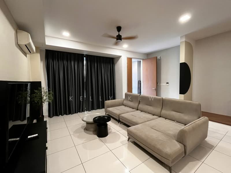 Rumah Teres 3 Tingkat untuk Disewa di BANDAR PUCHONG JAYA (Puchong) - Kelly Kew - Living Room - PropertyGuru.com.my