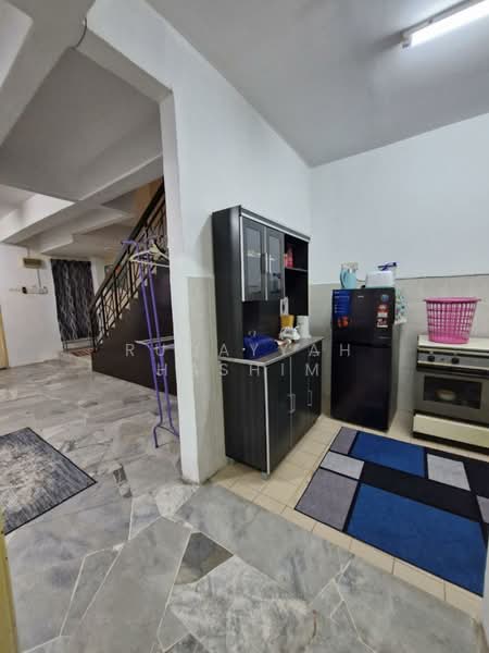 Rumah Teres 2 Tingkat untuk Dijual di Bandar Bukit Mahkota (Bangi) - Ruqayyah Hashim - Kitchen - PropertyGuru.com.my