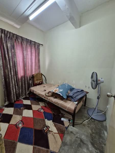 Rumah Teres 2 Tingkat untuk Dijual di Bandar Bukit Mahkota (Bangi) - Ruqayyah Hashim - Bedroom - PropertyGuru.com.my