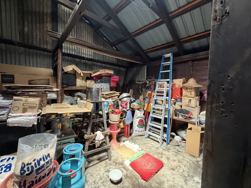 Shop for Sale in Pekan Teluk Intan (Teluk Intan) - Kelvin Foo - Interior - PropertyGuru.com.my