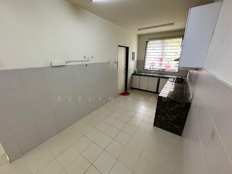 2-storey Terraced House for Sale in Taman Desa Country Homes (Rawang) - Evelyn Khoo - Kitchen - PropertyGuru.com.my