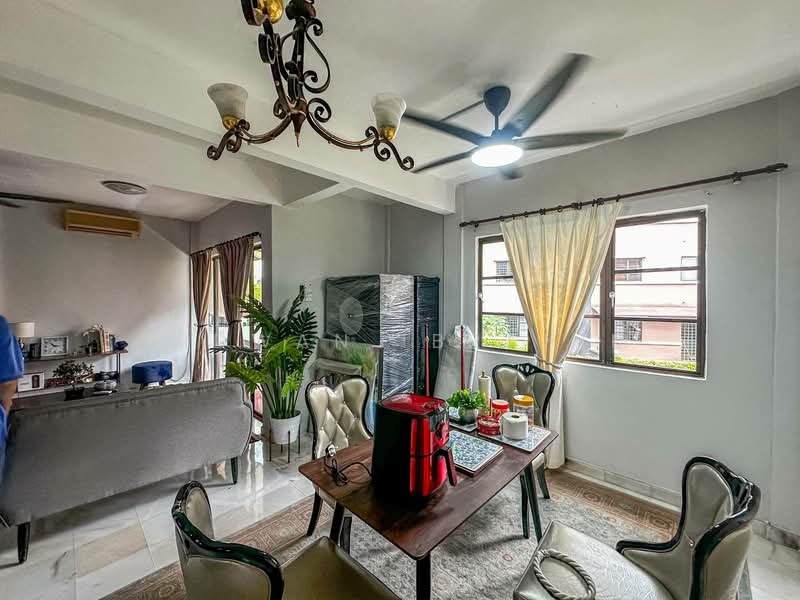 Kondominium untuk Dijual di Villa OUG - Ridwan Ibrahim - Living Room - PropertyGuru.com.my
