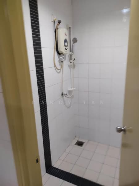 Servis Apartment untuk Dijual di Domain 2 @ NeoCyber - Candy Tan - Bathroom - PropertyGuru.com.my