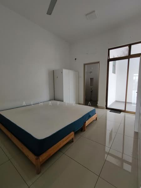 Semi-Detached House for Sale in Taman Daiman Jaya (Kota Tinggi) - ALHAFIZ AZIS - Bedroom - PropertyGuru.com.my