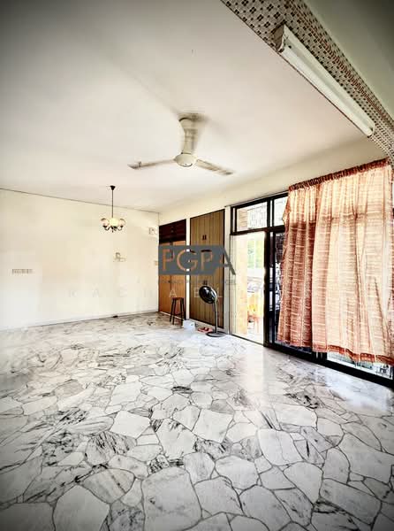 2-storey Terraced House for Sale in Island Glades (Jelutong) - Rachael Tan - Living Room - PropertyGuru.com.my
