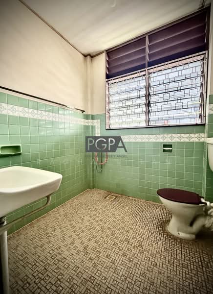2-storey Terraced House for Sale in Island Glades (Jelutong) - Rachael Tan - Bathroom - PropertyGuru.com.my