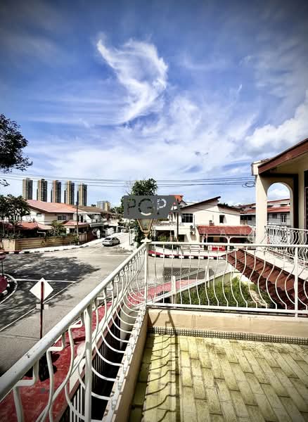 2-storey Terraced House for Sale in Island Glades (Jelutong) - Rachael Tan - Exterior - PropertyGuru.com.my